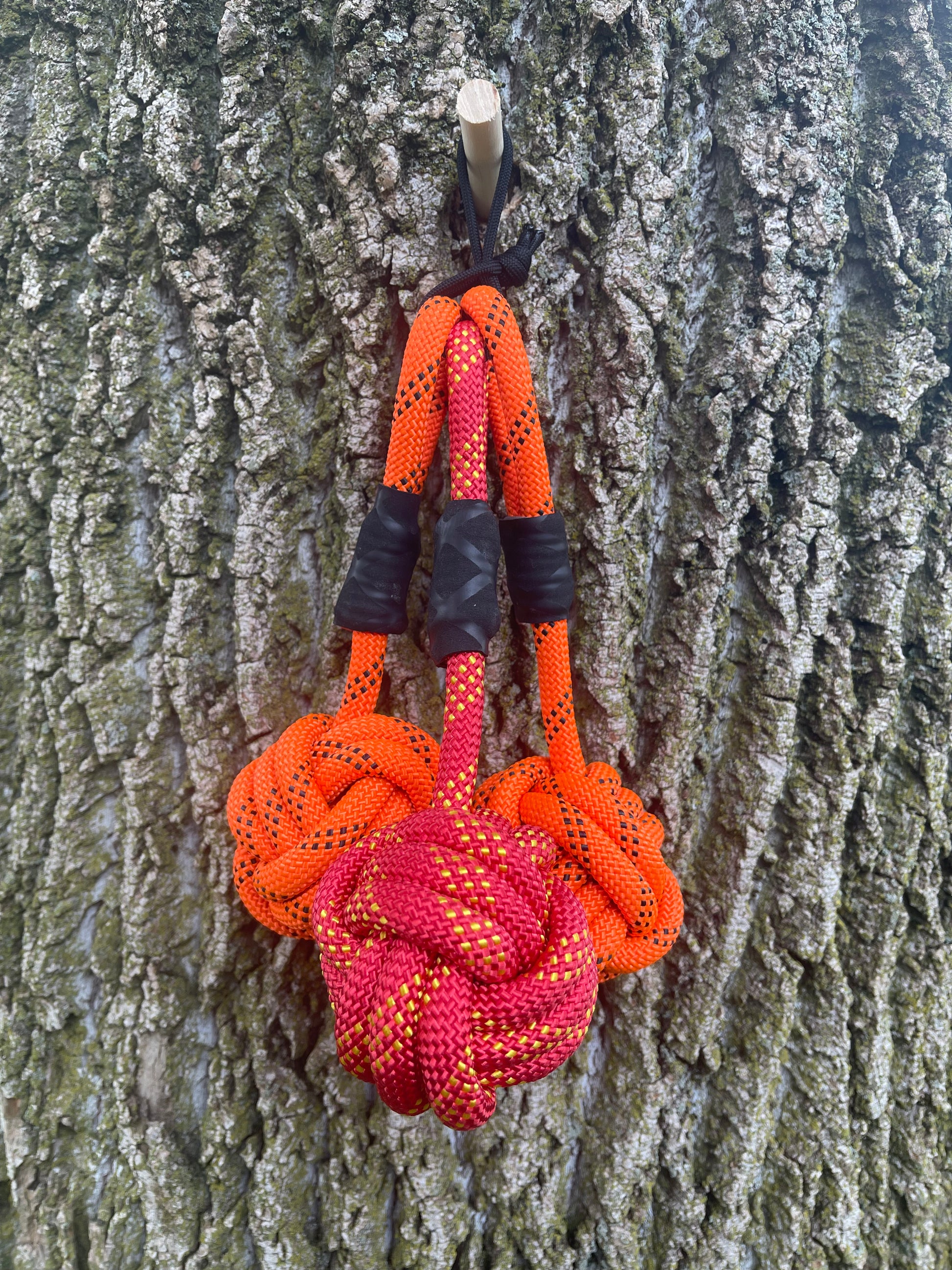 Earnie's Knot - Existing Leash Monkey Fist Knot