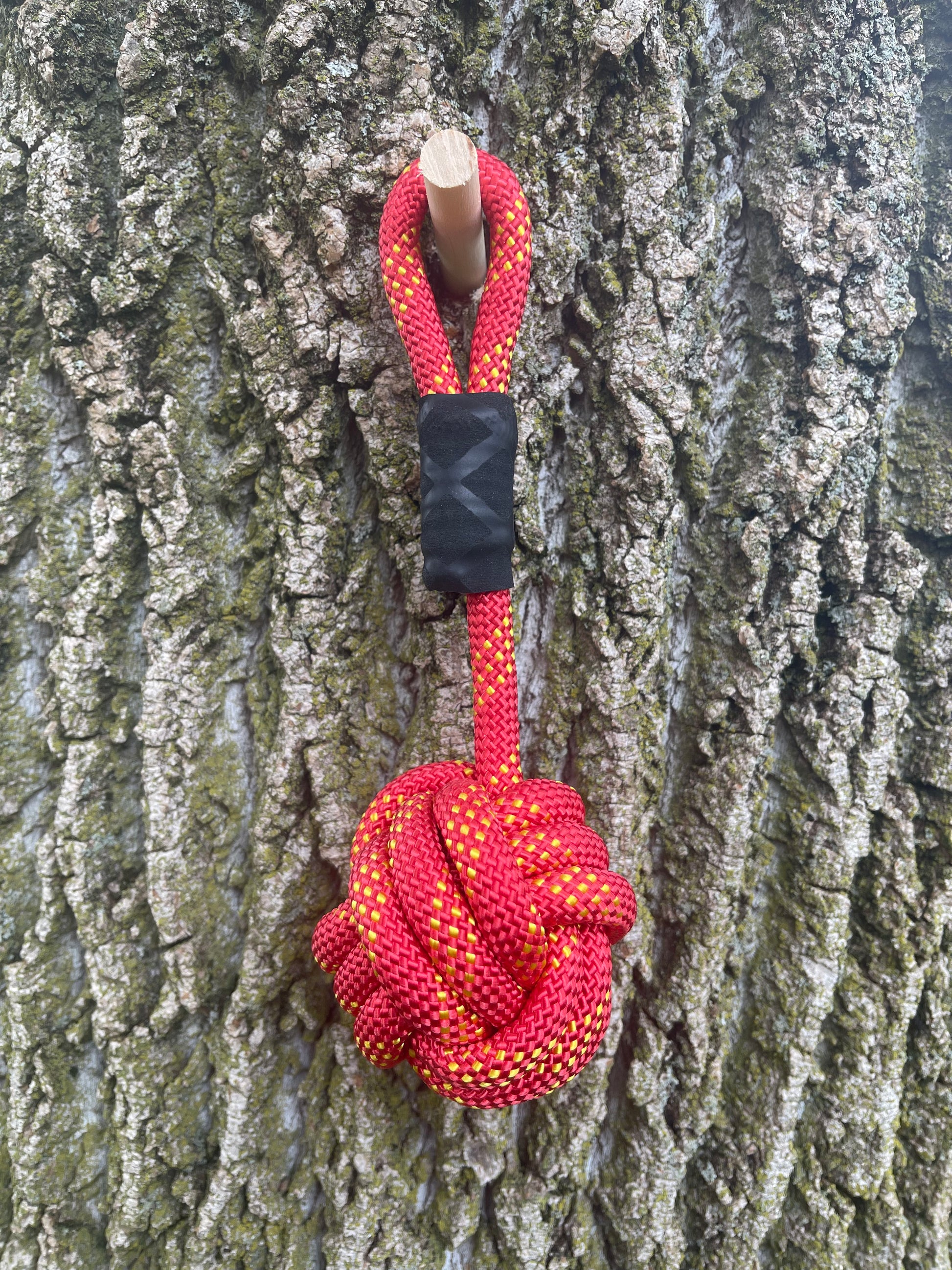 Earnie's Knot - Existing Leash Monkey Fist Knot