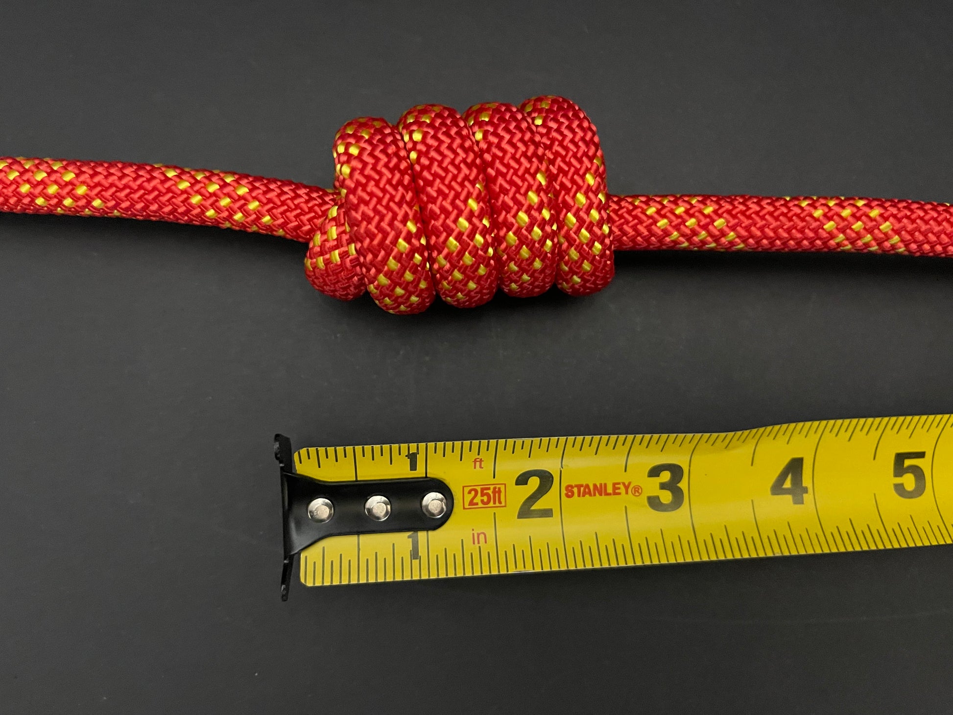 Arya 3K- 8' Leash/ Monkey Fist Knot User End/ Scaffold Midline Knot/ Twist Lock Swivel Carabiner