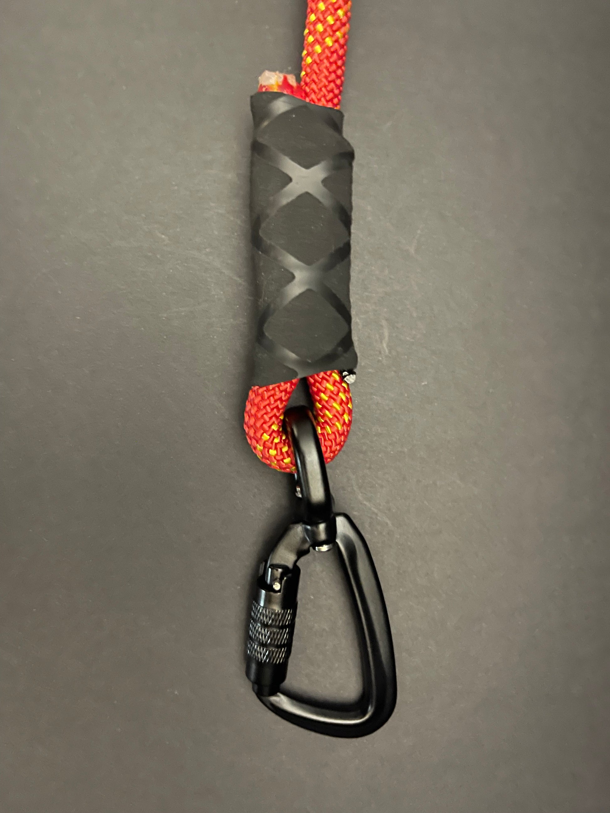 Sera 3 - 4.5' Leash Scaffold Knot User End/ Twist Lock Swivel Carabiner